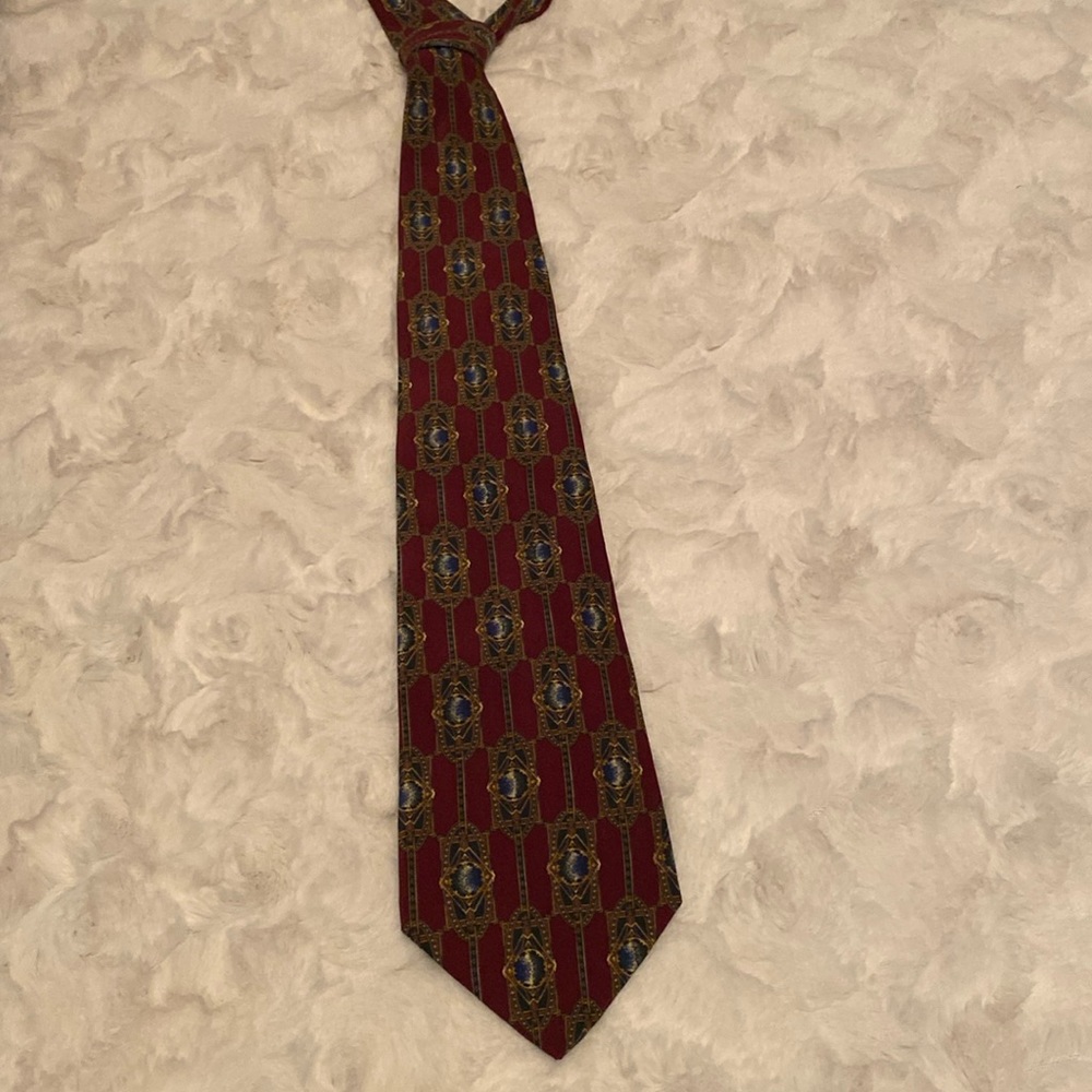 ✨Maroon SILK tie✨